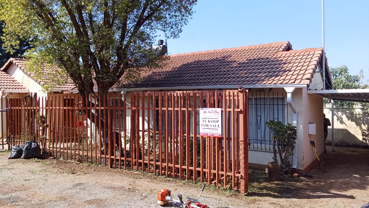 – SOLD – UNIT 9 KEW HEIGHTS , KEW